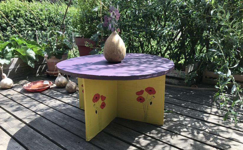 DIY: une table basse ronde en carton